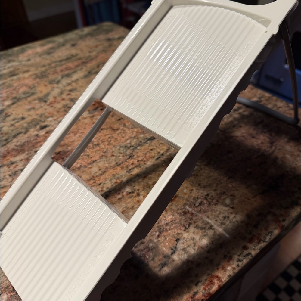 Pampered Chef Ultimate Mandoline - Picture 7 of 7